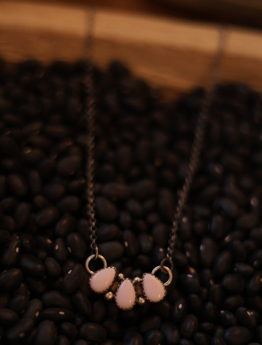 Maxine Ramirez 3 stone Cluster Necklace - Pink Conch
