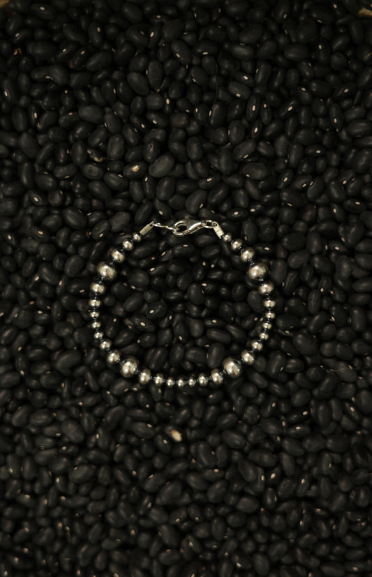 Graduated Navajo Pearl Bracelet
