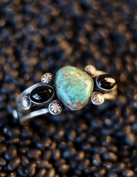 Chimney Butte Kingman Turquoise & Black Onyx Cuff